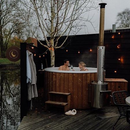 B&B Oan'T Wetter Dokkum Bagian luar foto