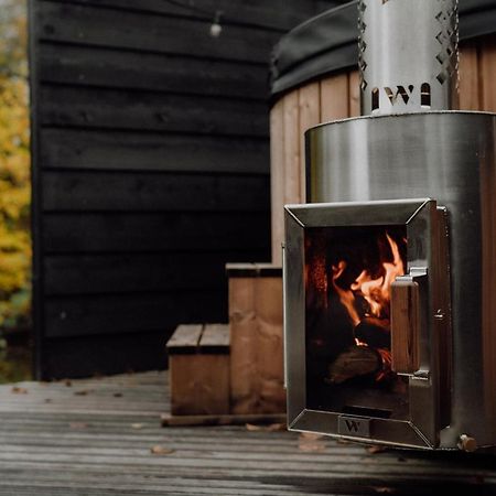 B&B Oan'T Wetter Dokkum Bagian luar foto