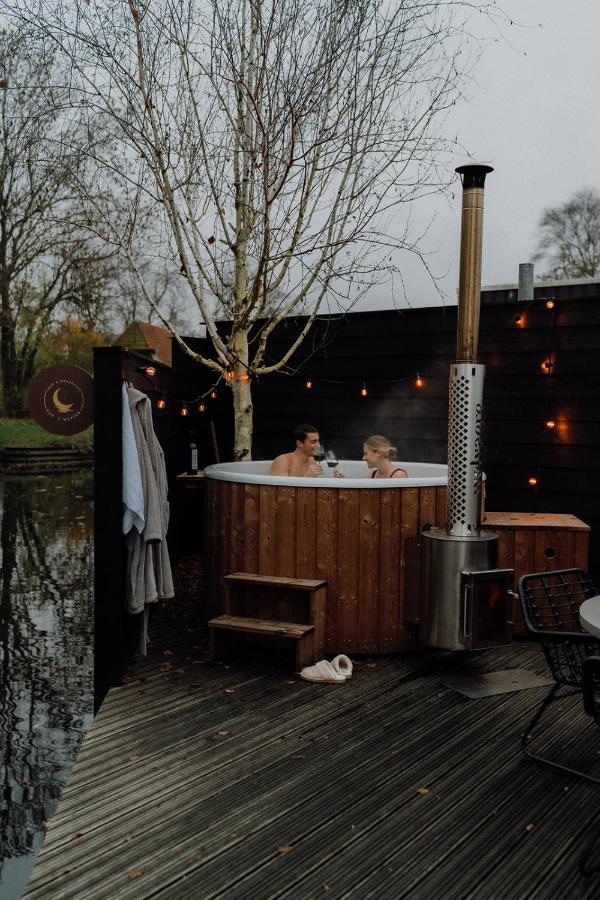 B&B Oan'T Wetter Dokkum Bagian luar foto